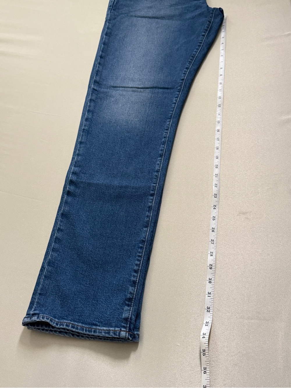 GAP Men’s Slim Straight Jeans - Mid Blue Wash - Picture 15 of 16